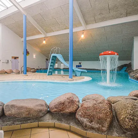 2 Bedroom In * Hemmet