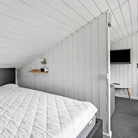2 Bedroom In Holiday home
