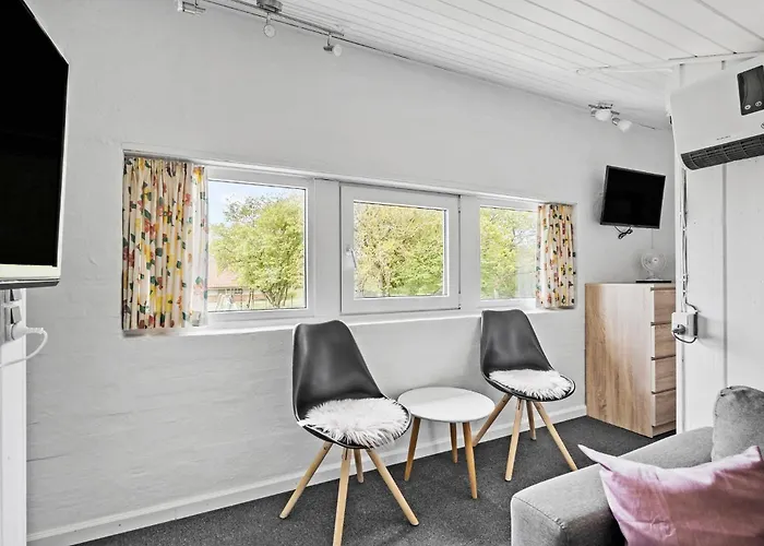 2 Bedroom In *