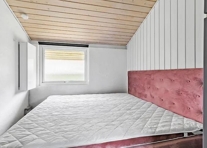 2 Bedroom In *